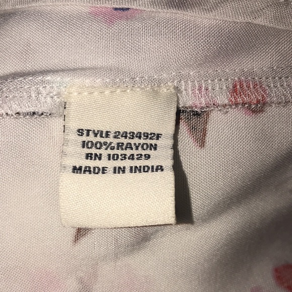 CAFFE MARRAKESH Floral print , buttom down blouse. - Picture 6 of 6